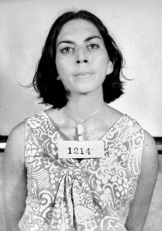 Capa Retratos de Identificação